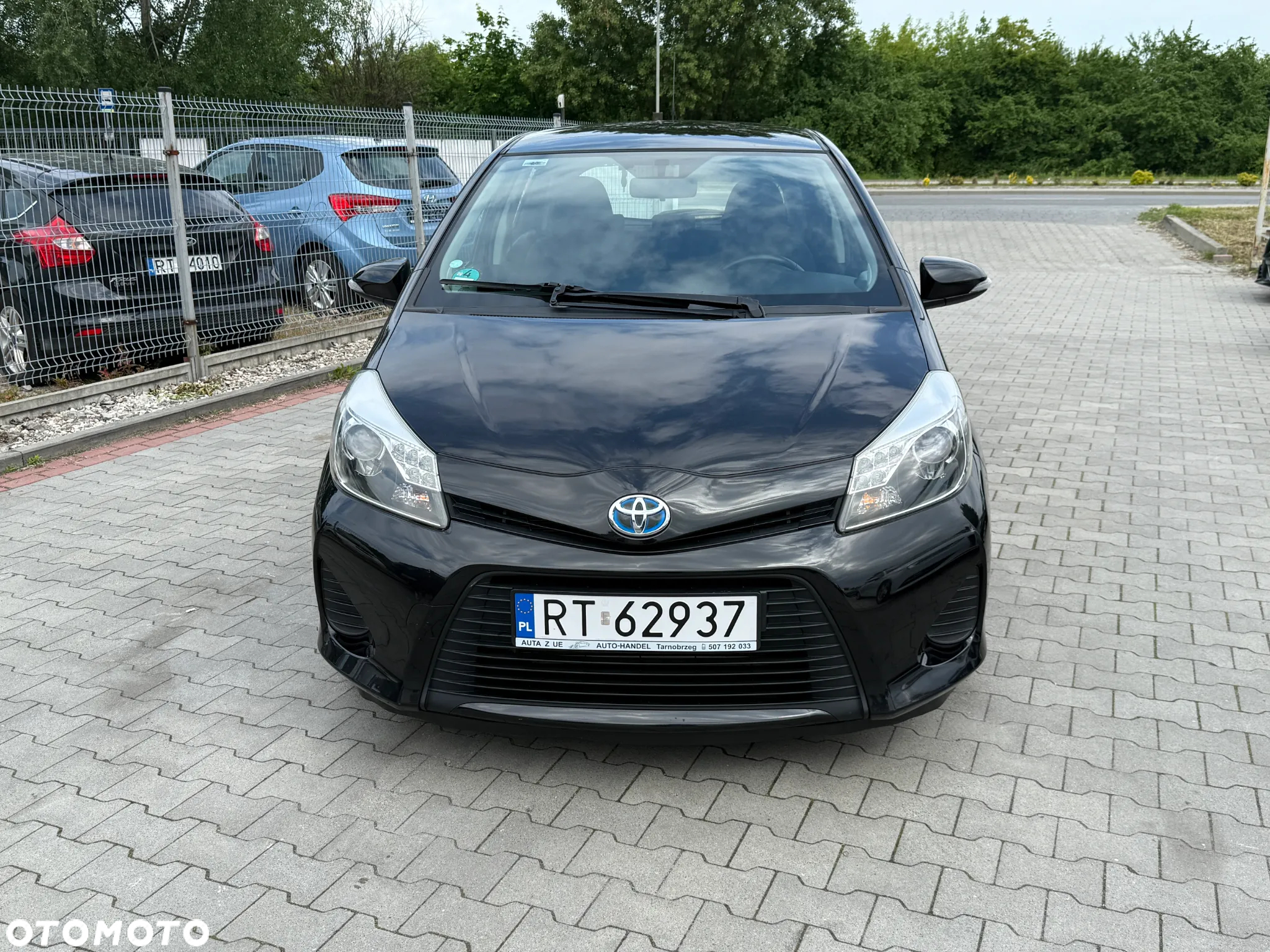 Toyota Yaris Hybrid 100 Dynamic - 8