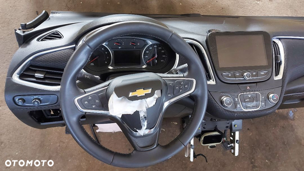Chevrolet Malibu deska rozdzielcza
