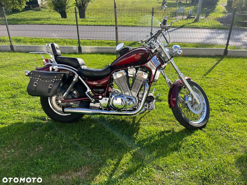 Suzuki Intruder