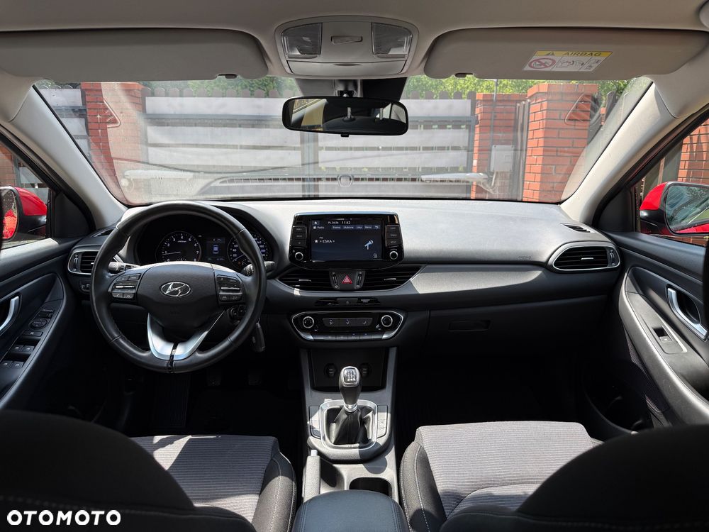 Hyundai i30 1.5 Intro - 10