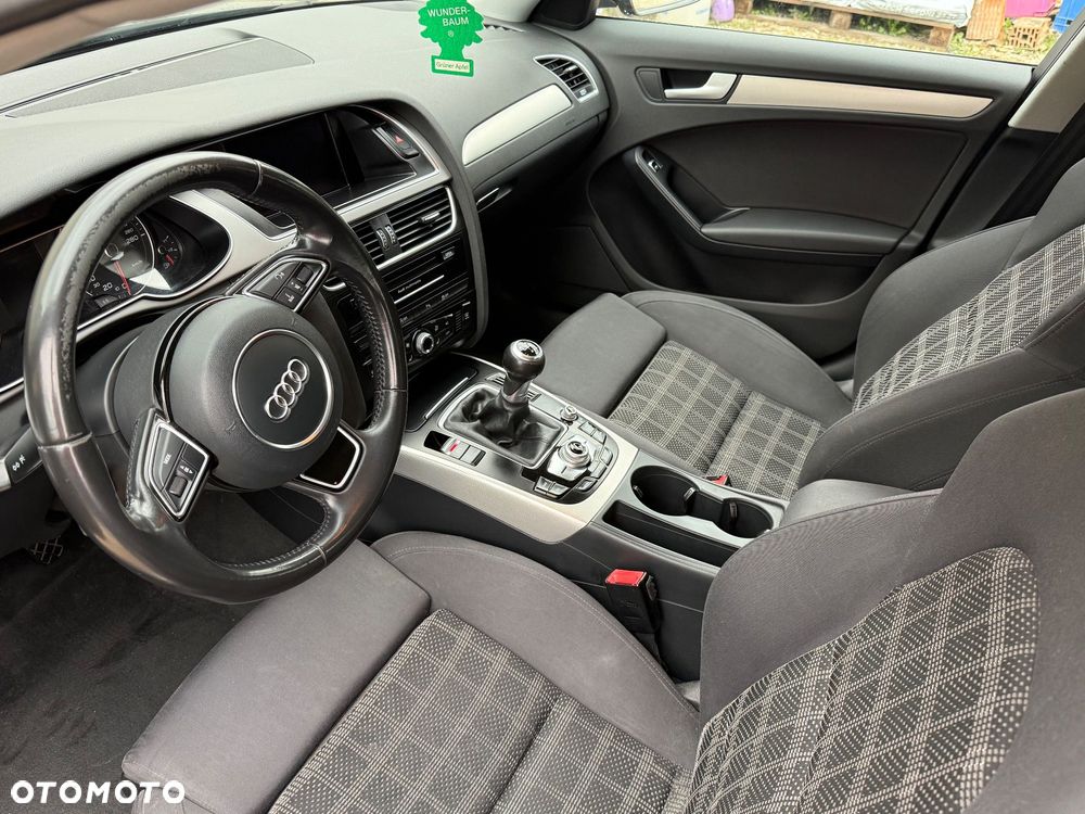 Audi A4 Avant 2.0 TDI - 10