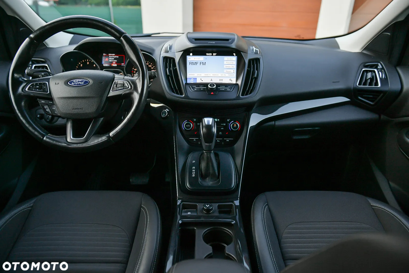 Ford Kuga 2.0 TDCi 4WD Titanium - 26