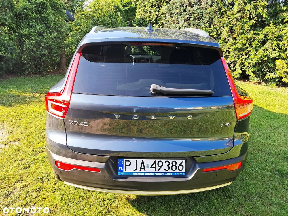 Volvo XC 40 T5 AWD Momentum - 4