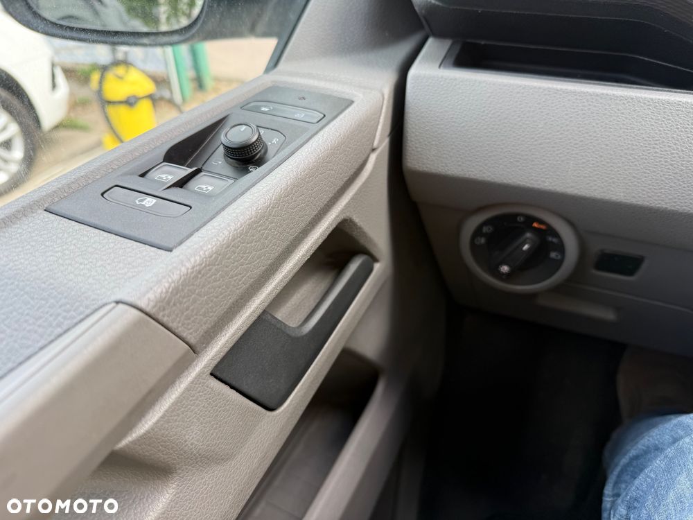Volkswagen Transporter - 20
