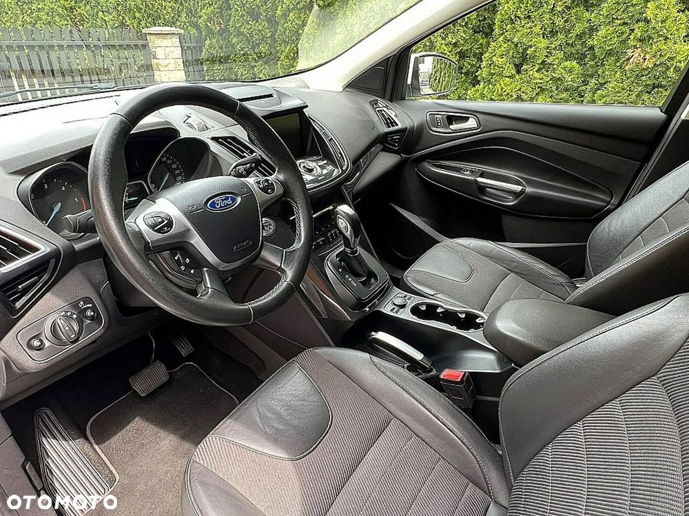 Ford Kuga - 12