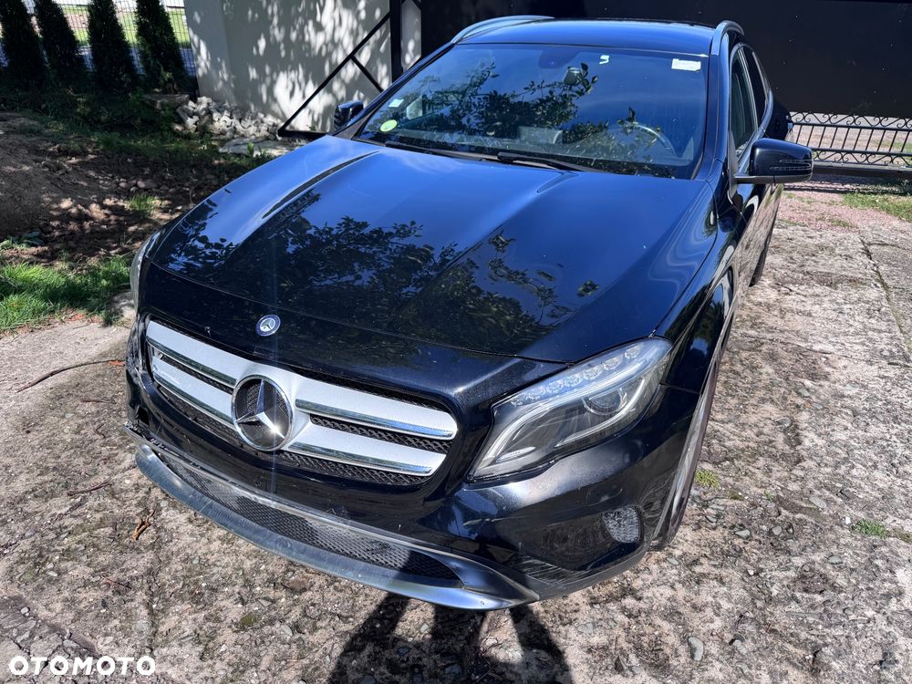 Mercedes-Benz GLA 220 d 4Matic 7G-DCT StreetStyle - 3
