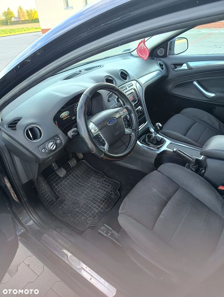 Ford Mondeo - 13