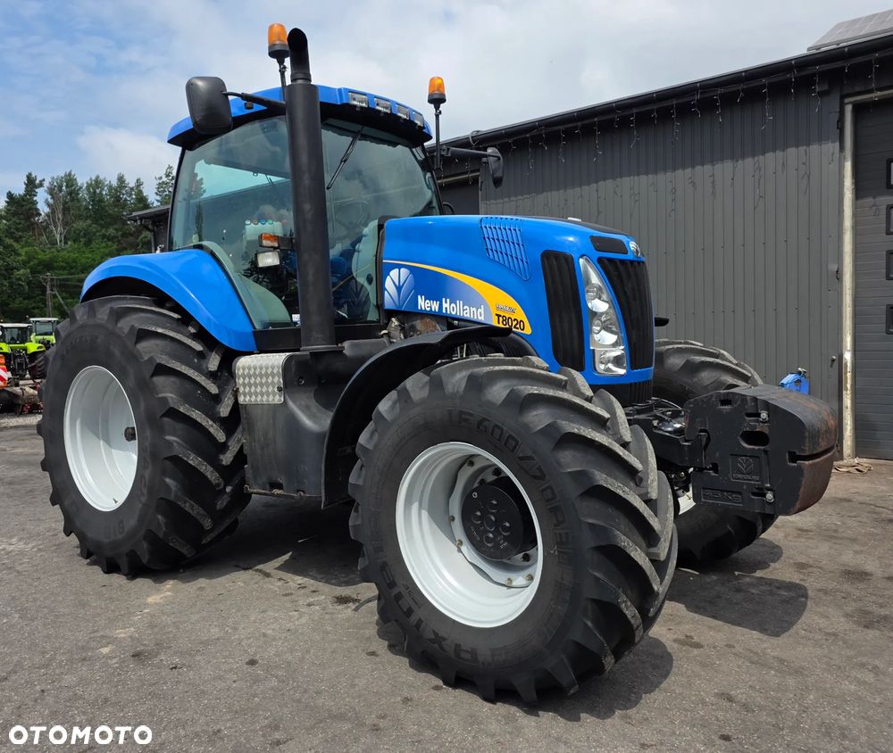 New Holland T8020 - 15