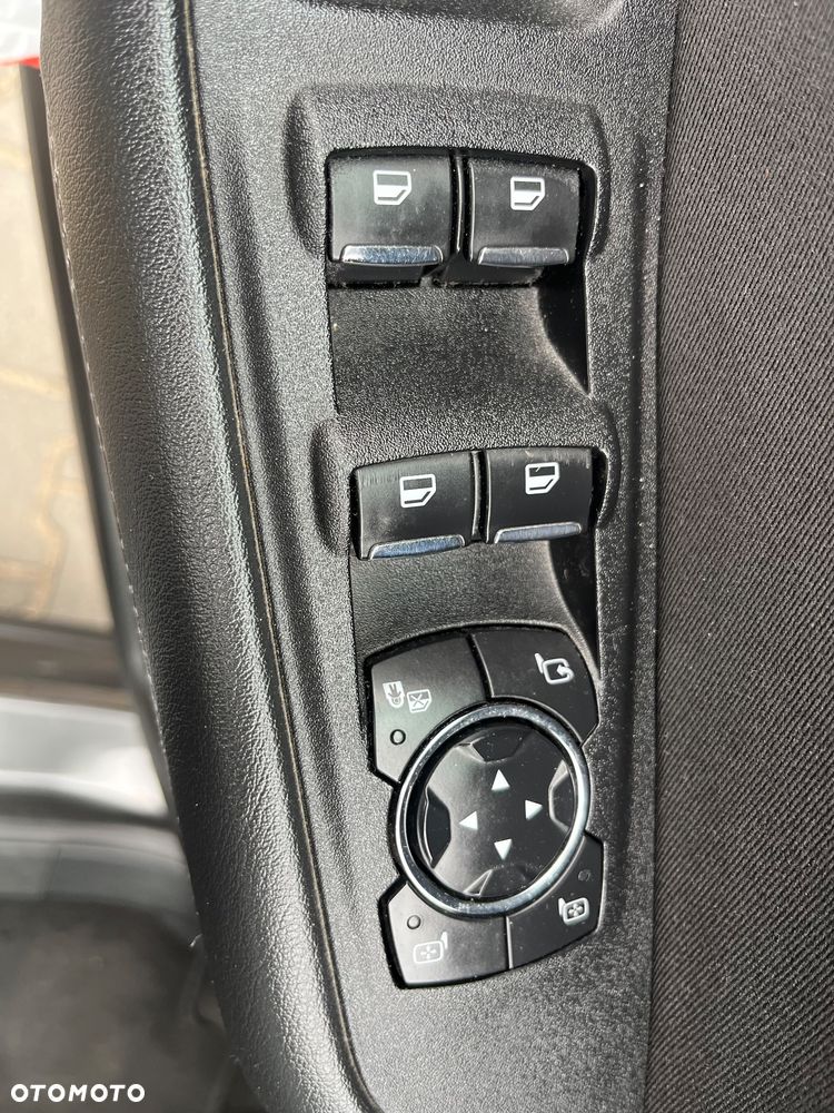 Ford Galaxy 2.0 TDCi Trend - 12