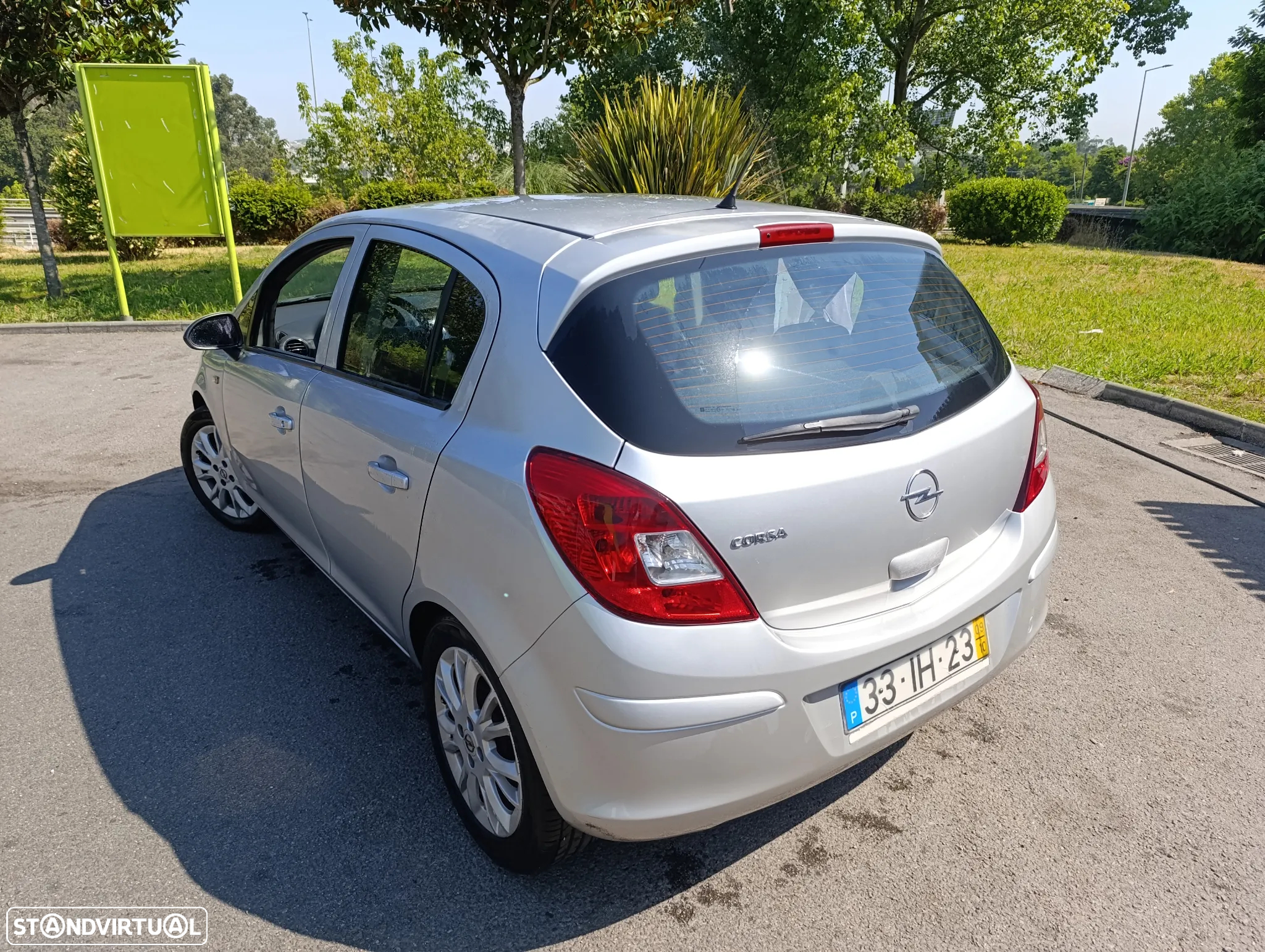 Opel Corsa 1.2 Enjoy - 3