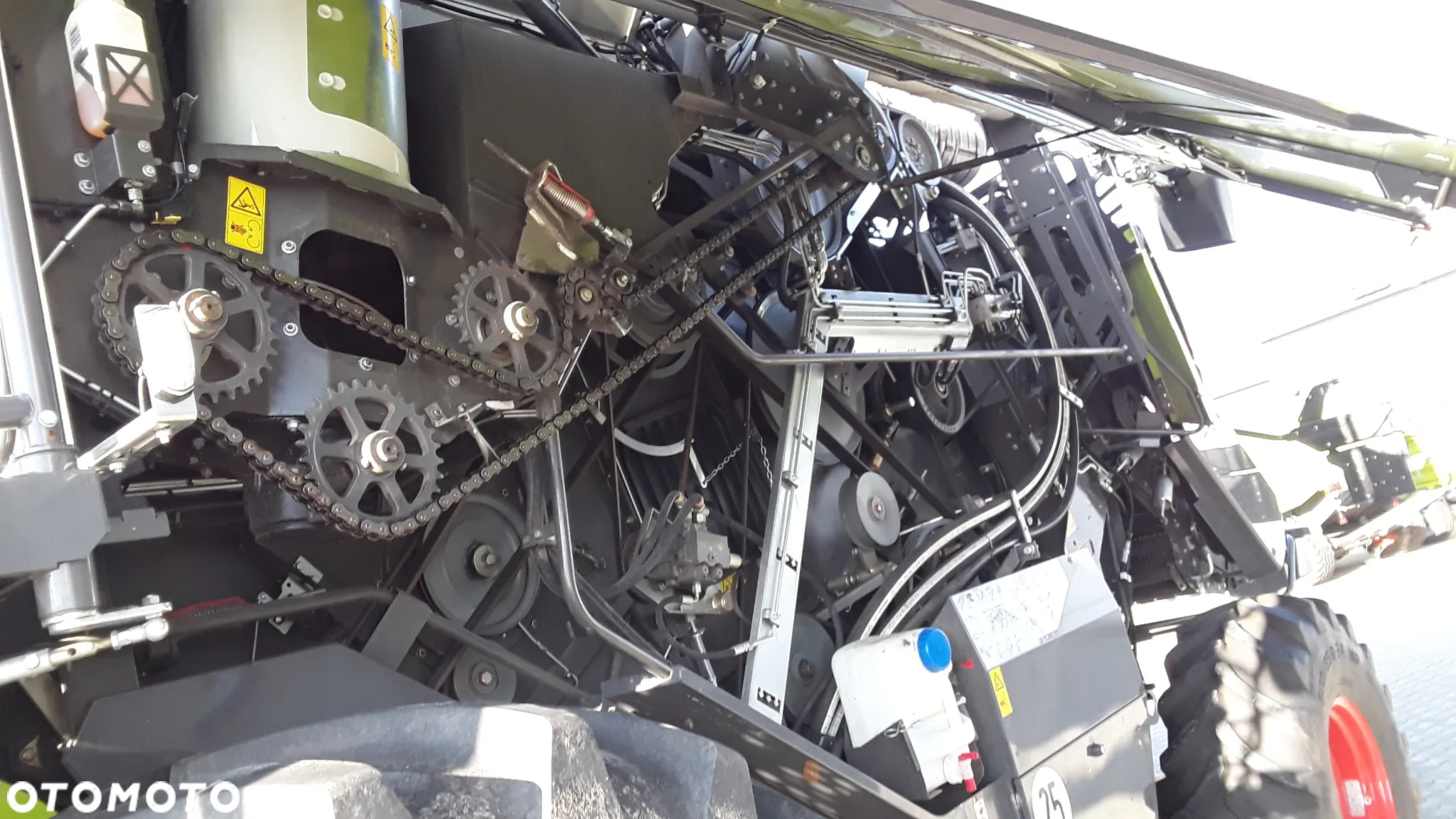 Claas TRION 650 - 13