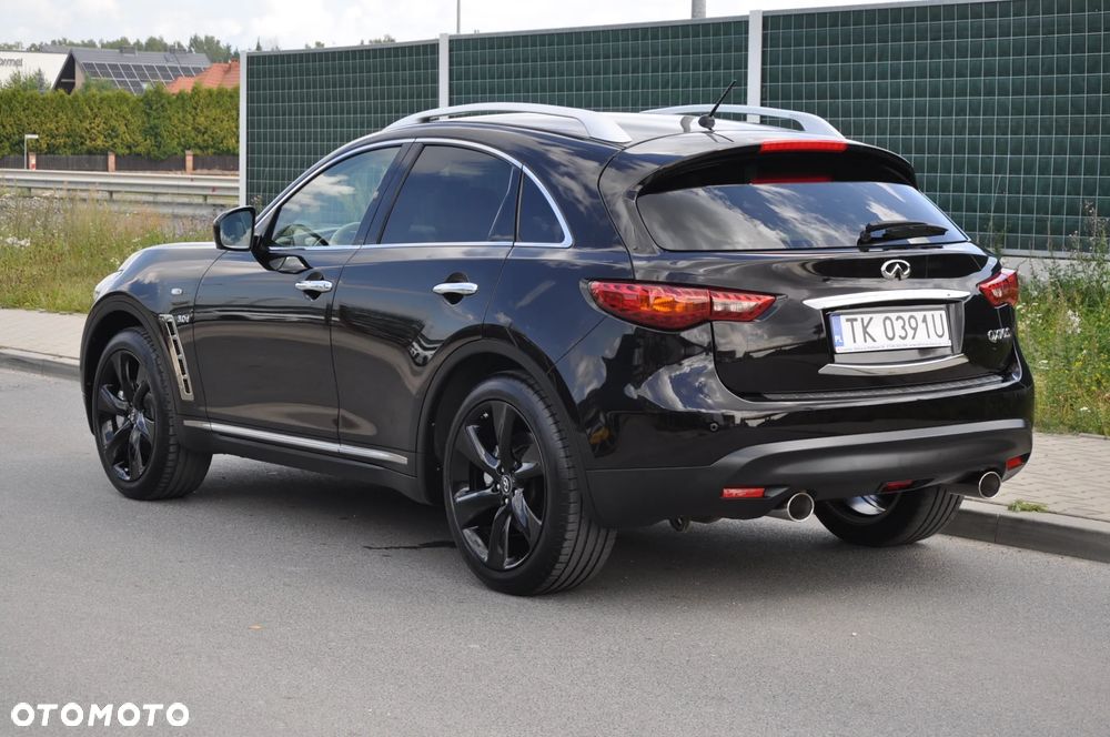 Infiniti QX70 - 4