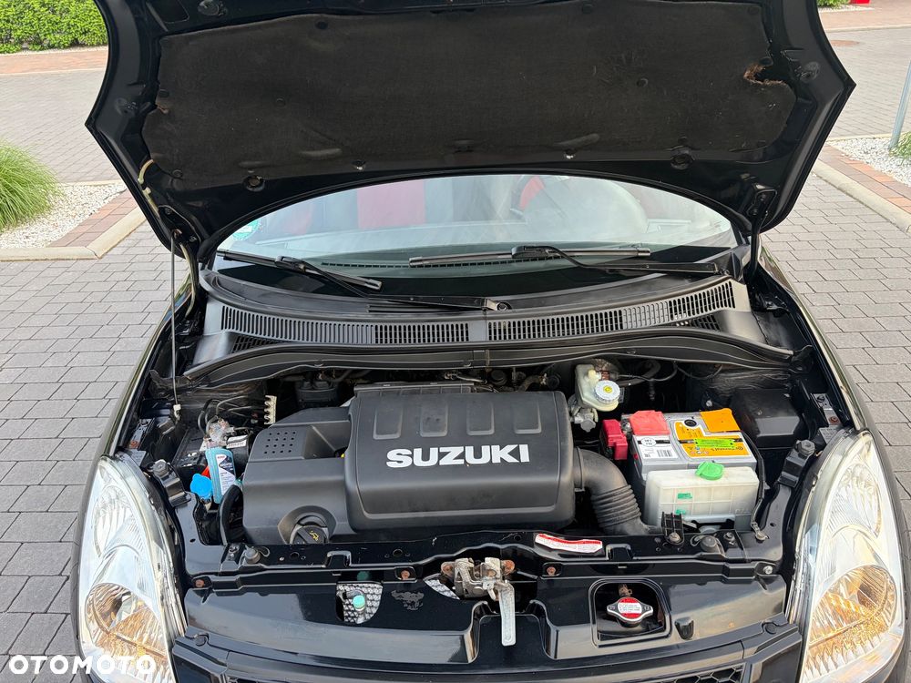 Suzuki Swift 1.6 Sport - 38