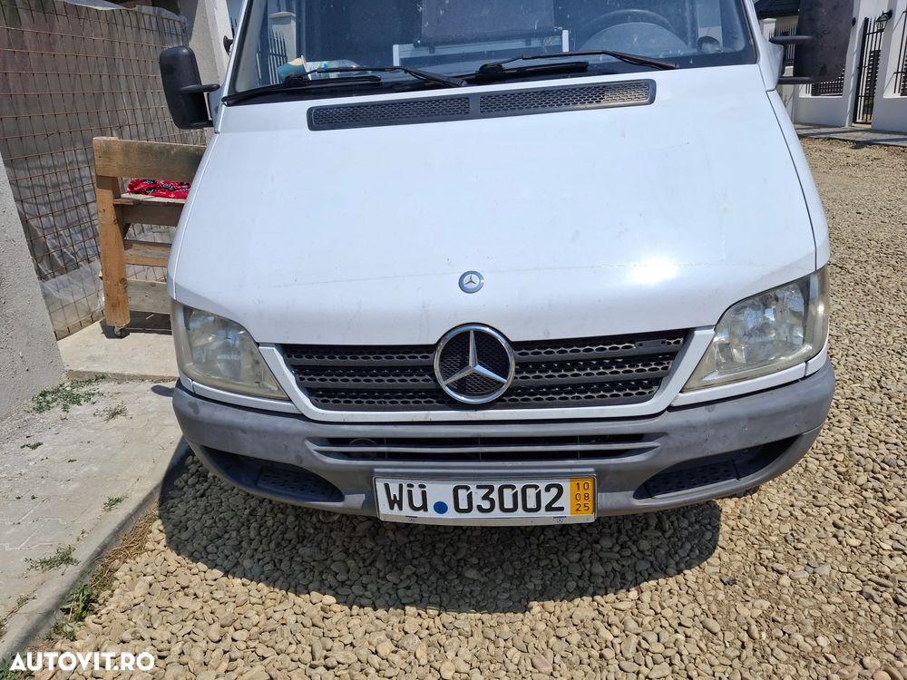 Mercedes-Benz Sprinter - 14