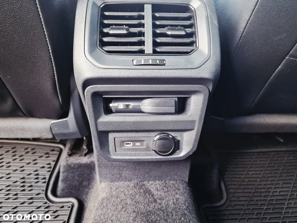 Volkswagen Tiguan Allspace - 16