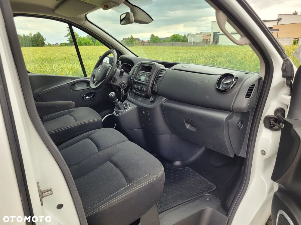 Opel Vivaro - 10
