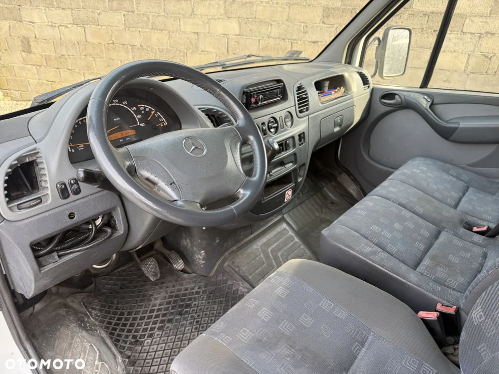 Mercedes-Benz Sprinter - 5