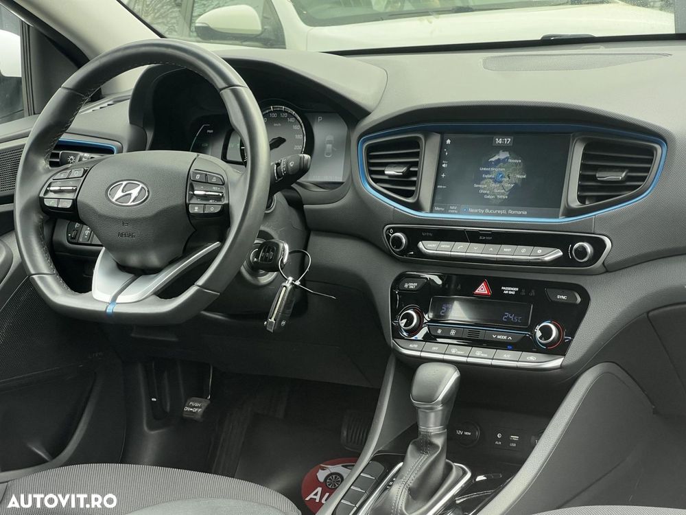 Hyundai IONIQ - 7