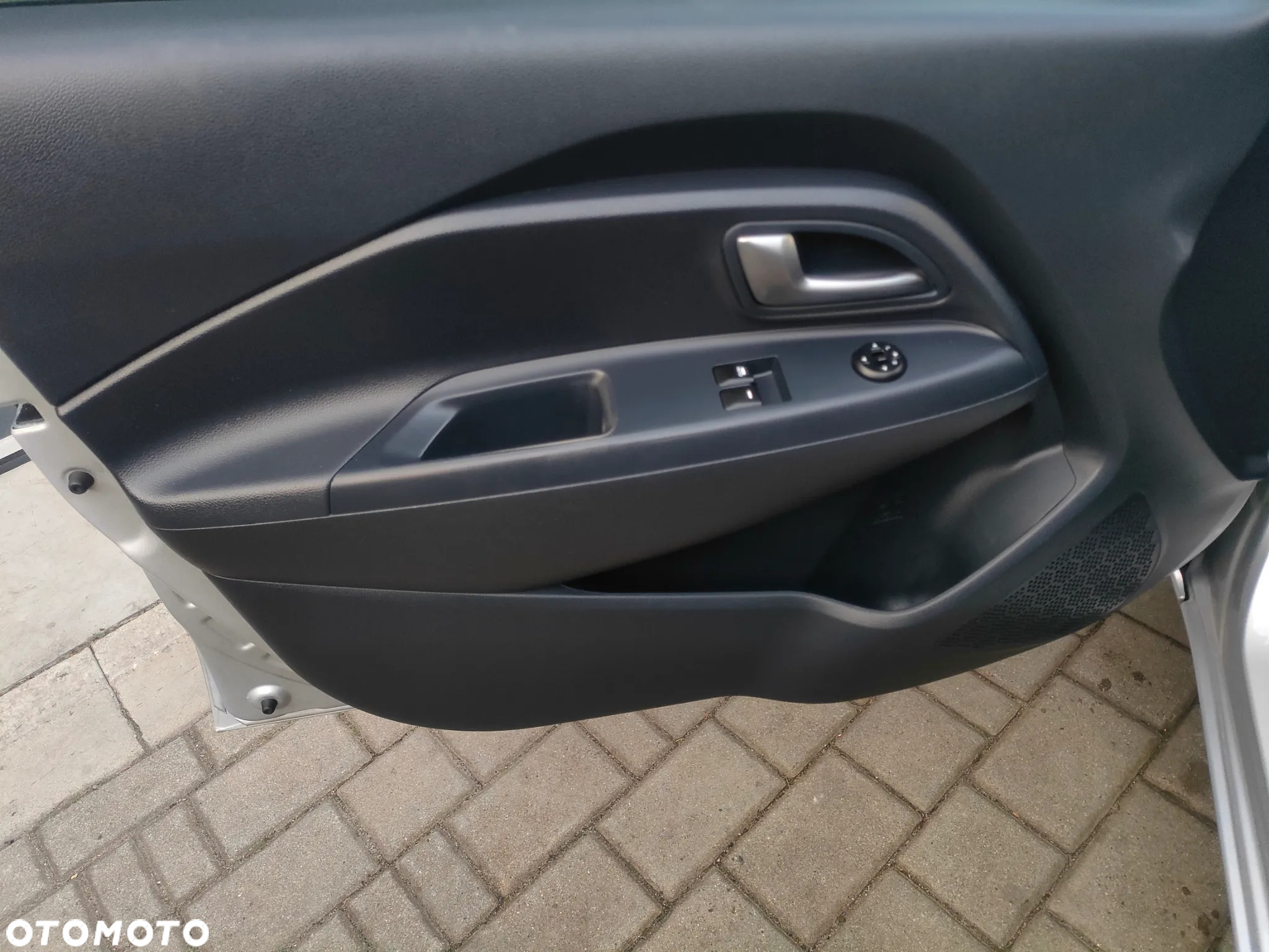 Kia Rio 1.2 Attract - 19