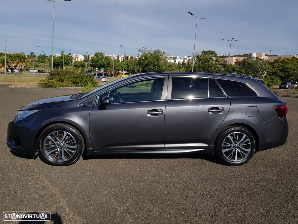 Toyota Avensis Touring Sports 2.0 D-4D Exclusive - 5