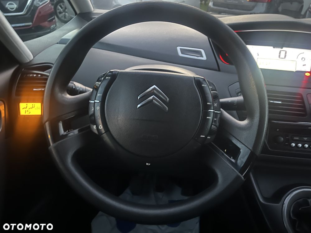 Citroën C4 Grand Picasso 1.8 16V Style - 26