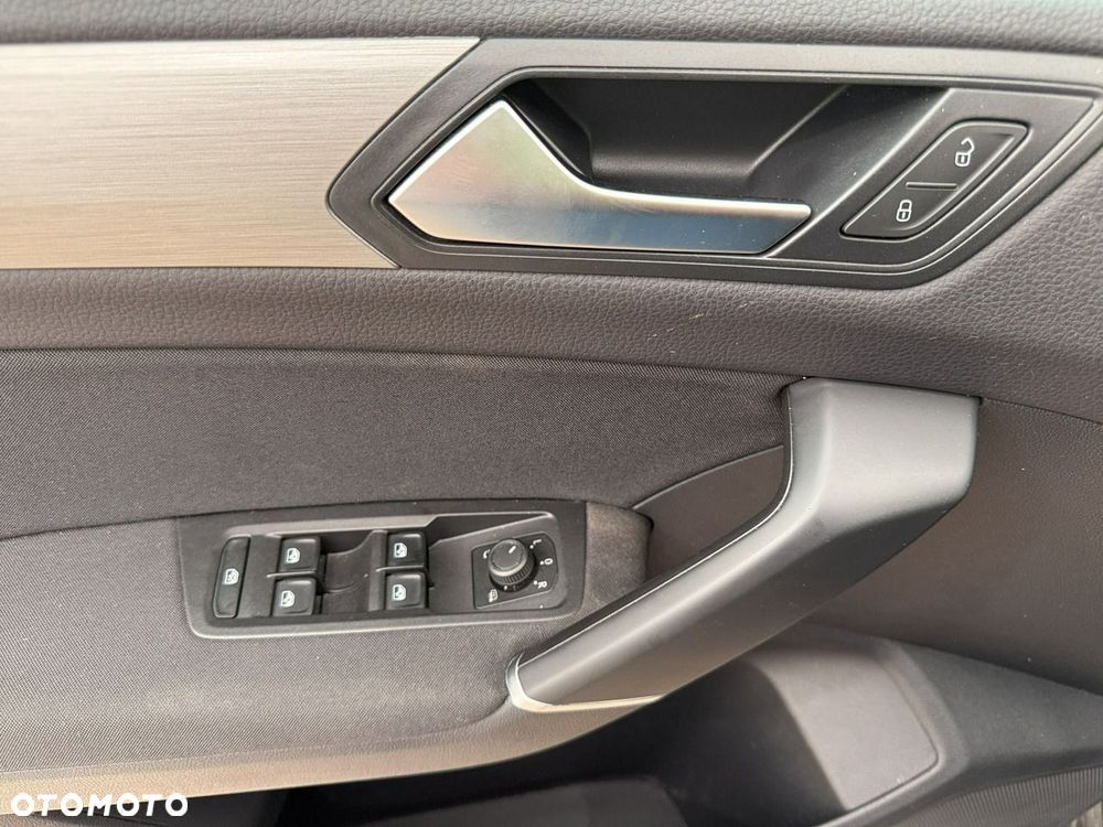 Volkswagen Touran 1.5 TSI EVO Comfortline - 14