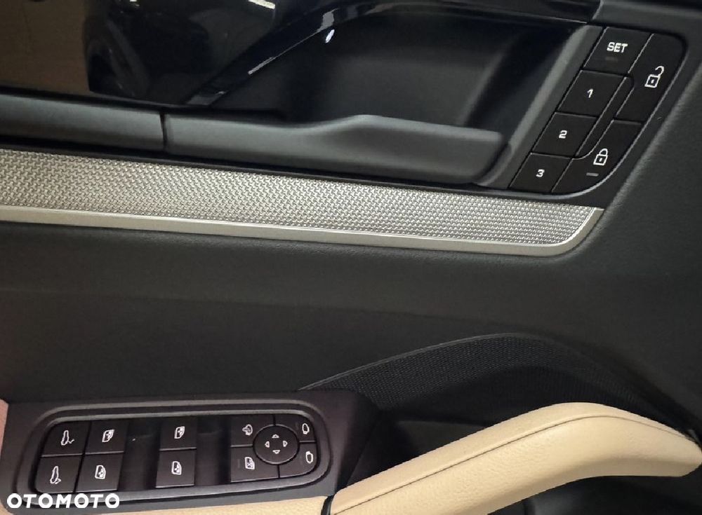 Porsche Cayenne Standard - 21