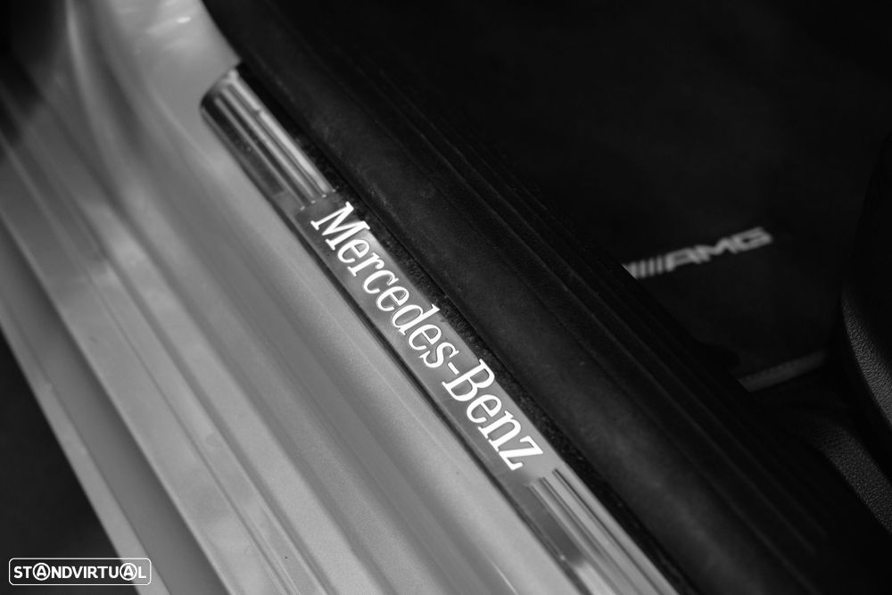 Mercedes-Benz CLA 250 e Shooting Brake AMG Line - 35