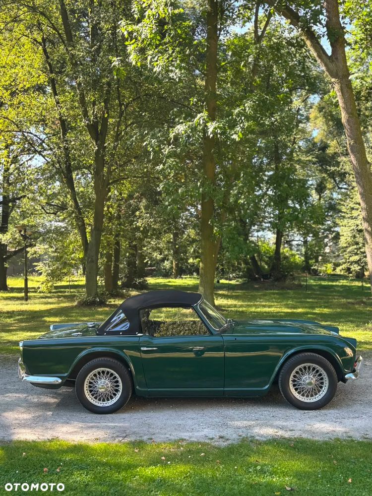 Triumph TR4 - 4