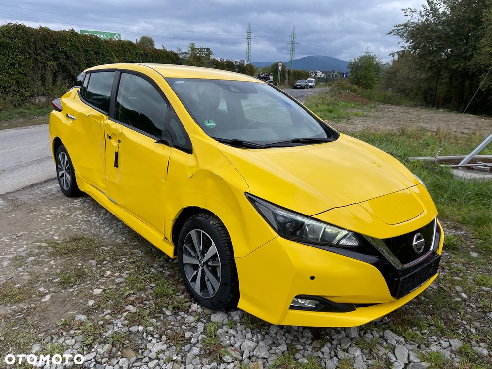 Nissan Leaf 40 kWh 3.ZERO - 4