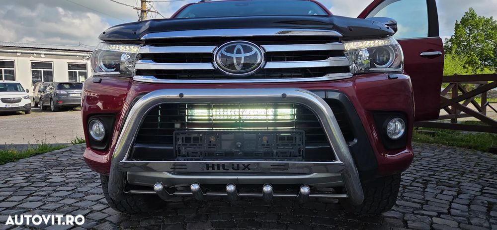 Toyota Hilux 4x4 Double Cab A/T Invincible - 32