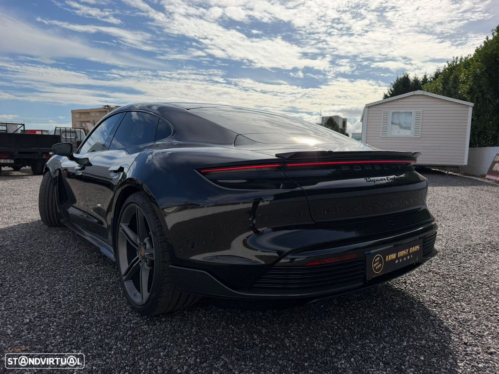 Porsche Taycan Turbo S - 21
