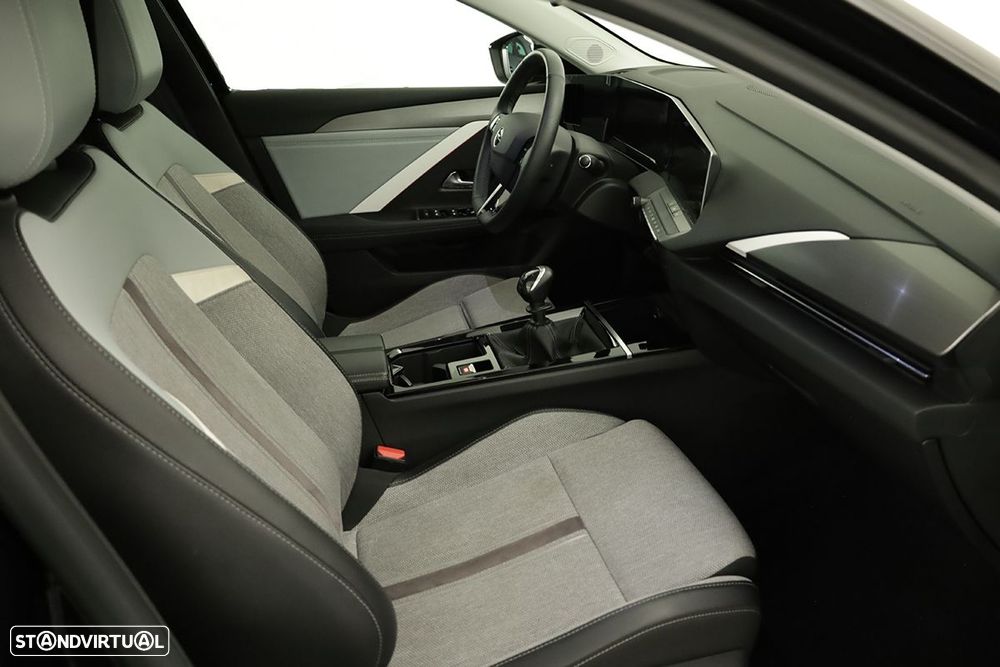 Opel Astra 1.2 T Elegance - 21