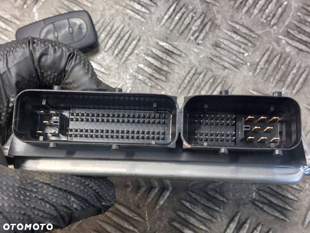 ZESTAW STARTOWY AUDI A4 B6 2.5 TDI 8E0907401 8E0907279E 4B0905851C - 3