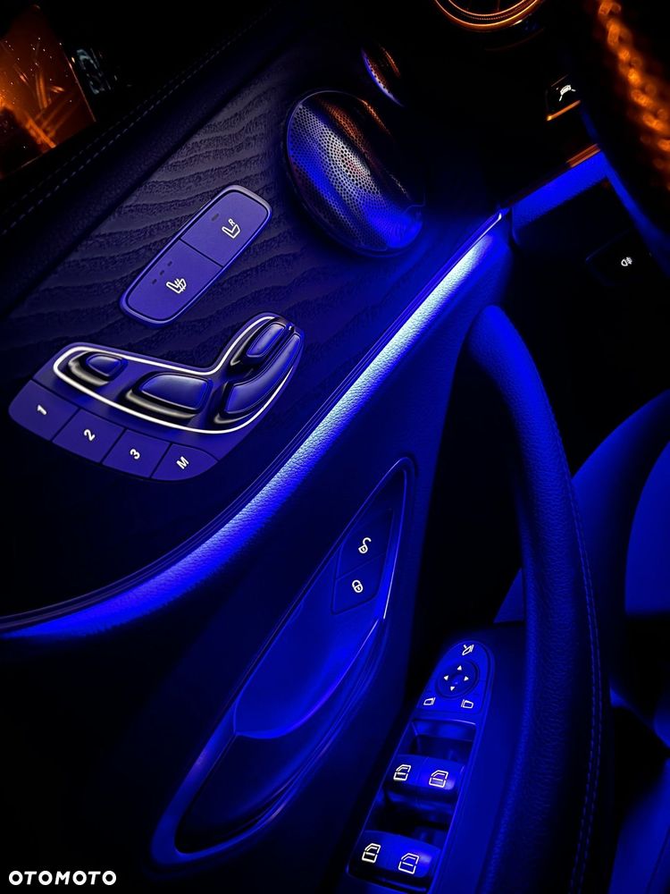 Mercedes-Benz Klasa E 200 Coupe 9G-TRONIC - 21