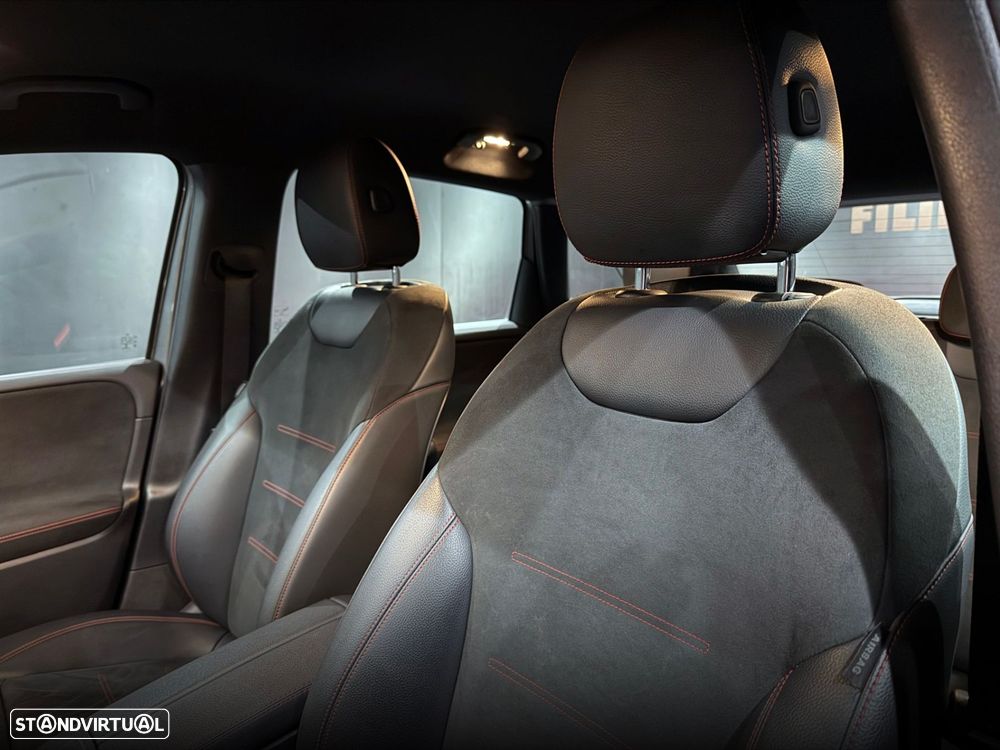 Mercedes-Benz B 180 d AMG Line - 15