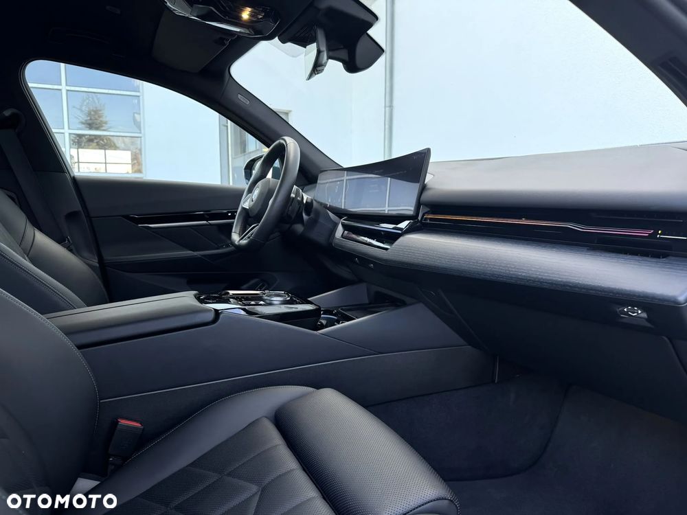 BMW Seria 5 520d xDrive mHEV M Sport - 15