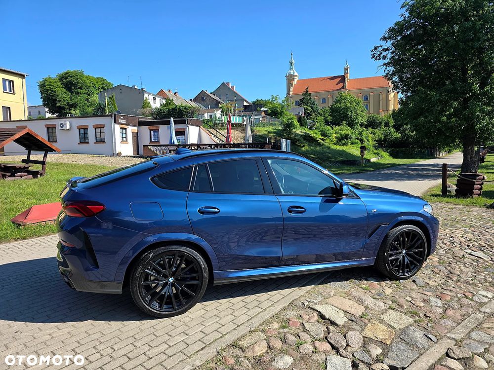 BMW X6 xDrive40d mHEV - 33