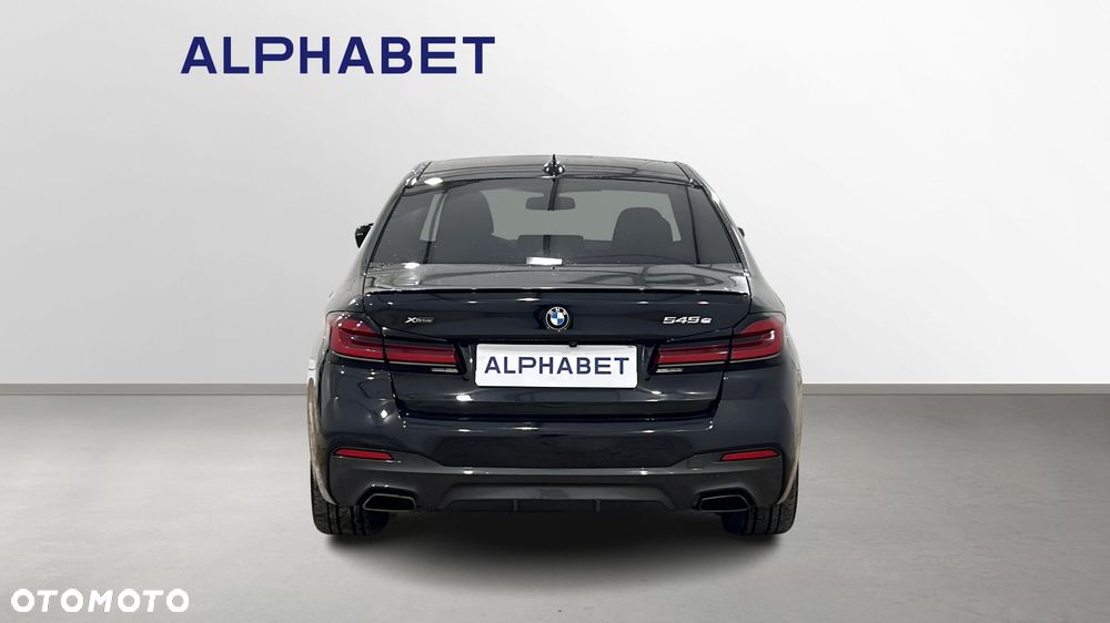 BMW Seria 5 545e xDrive - 4