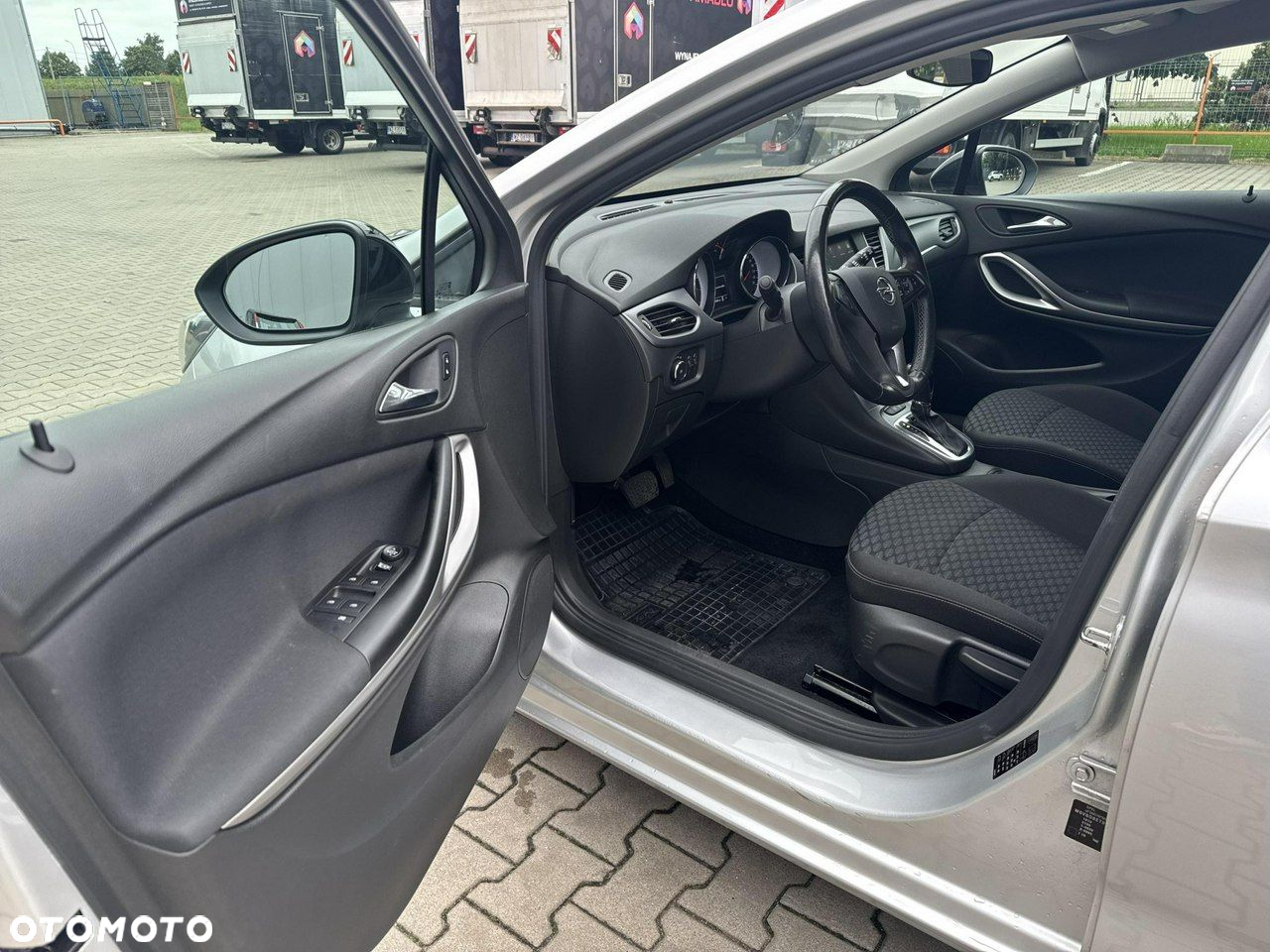 Opel Astra V 1.4 T Edition S&S - 10