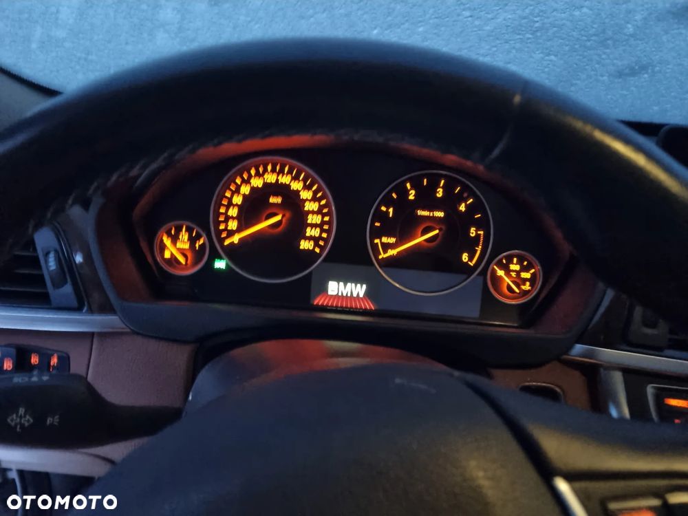 BMW 3GT 320d Luxury Line - 8