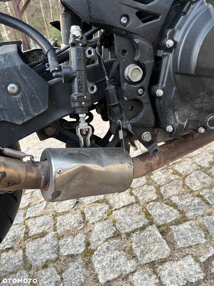 Kawasaki Ninja 400 - 16