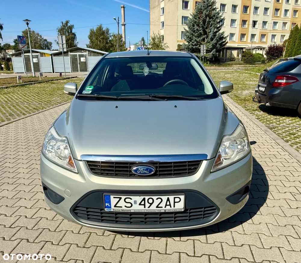 Ford Focus 1.6 Ambiente - 10