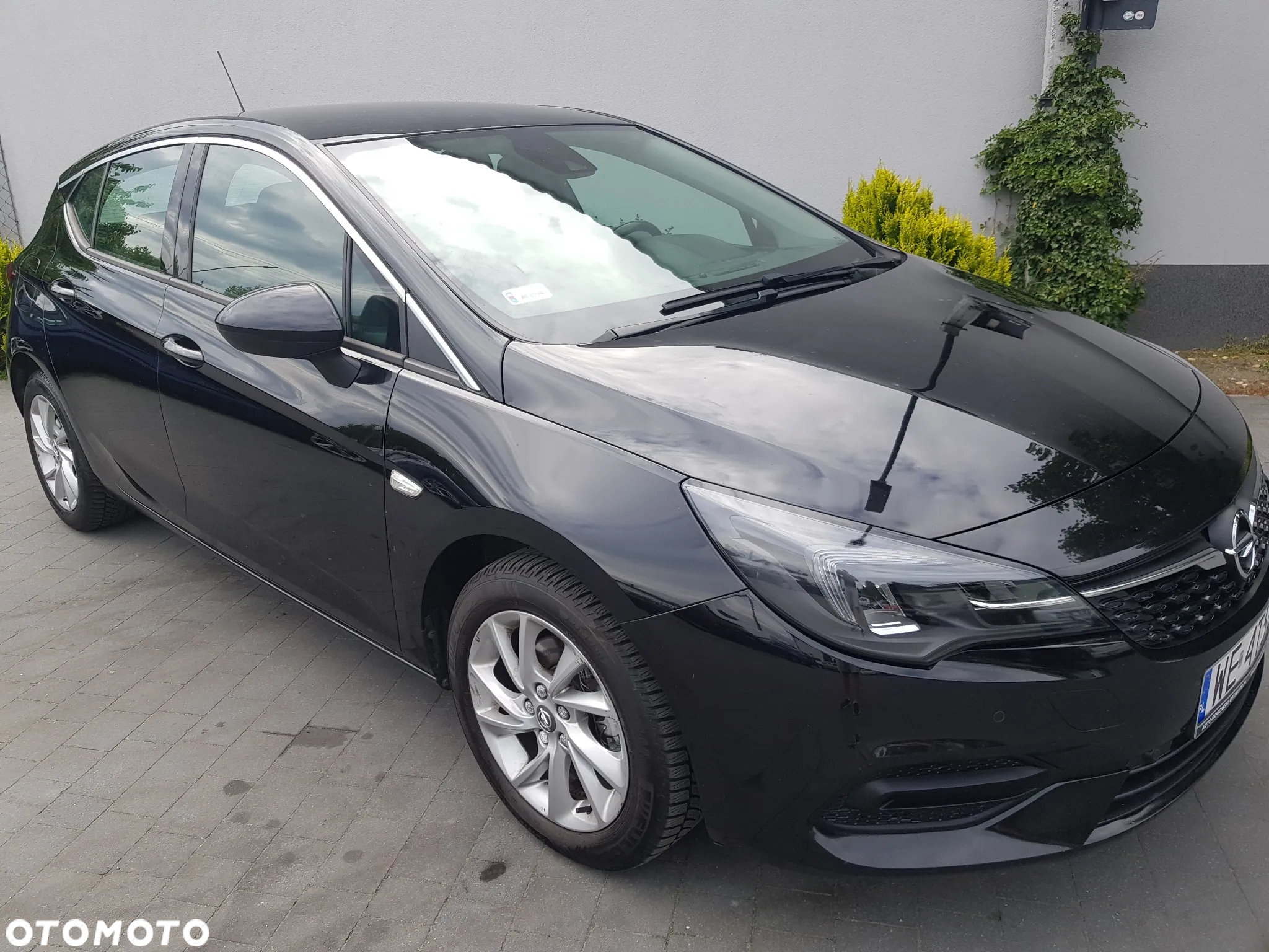 Opel Astra V 1.2 T Elegance S&S - 20