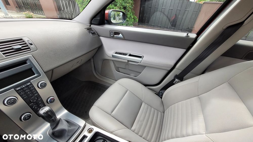 Volvo V50 2.0D Momentum - 12