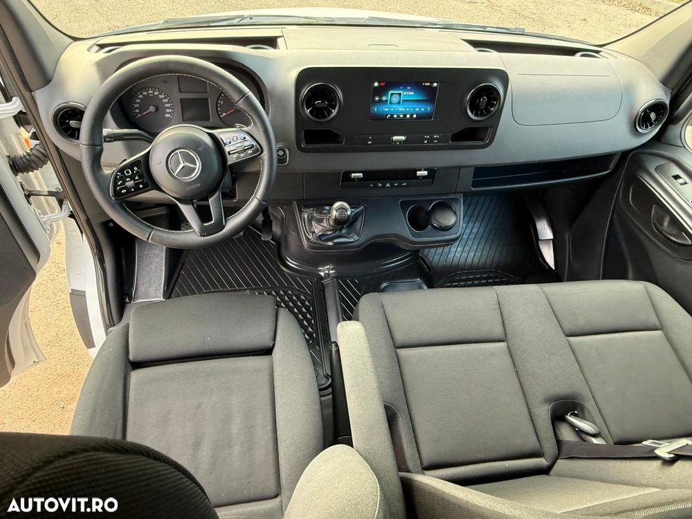 Mercedes-Benz Sprinter - 5