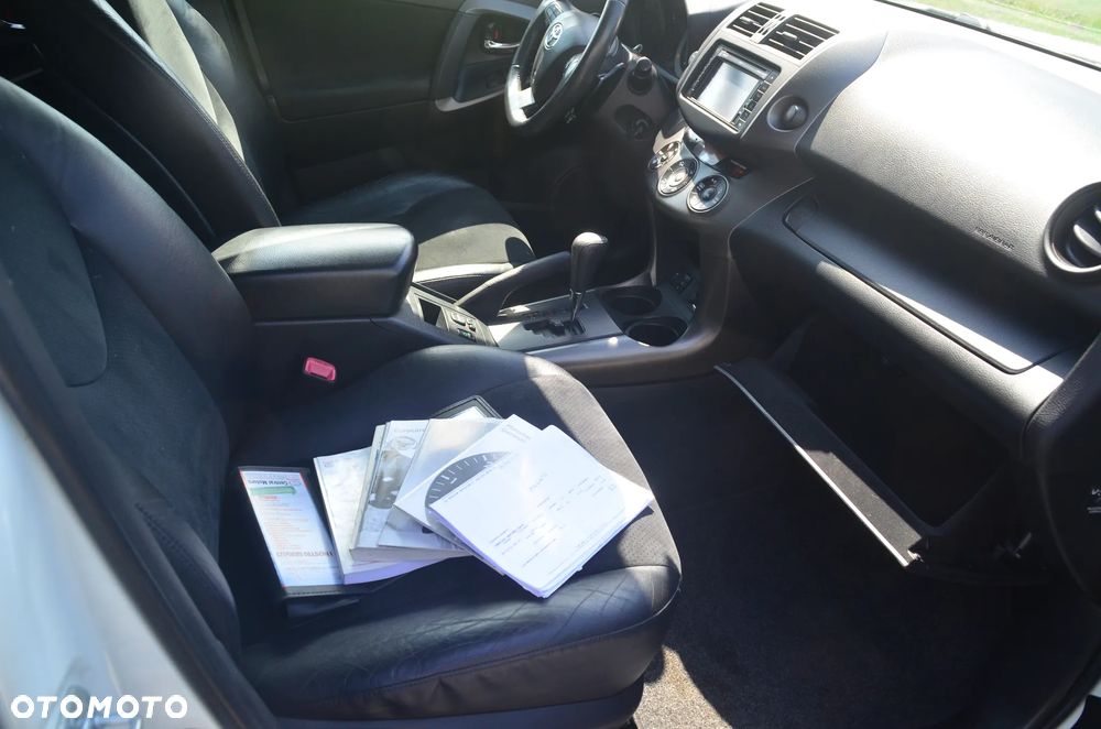 Toyota RAV4 2.0 VVT-i Premium MS - 10