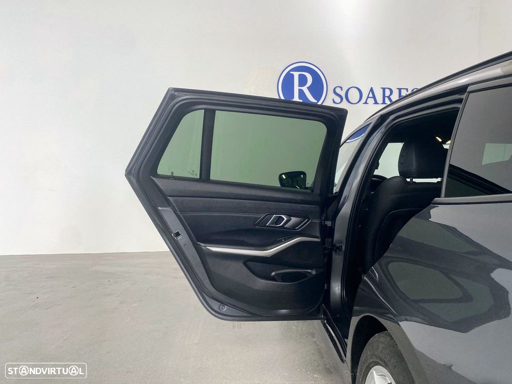 BMW 320 e Touring Corporate Edition Auto - 9