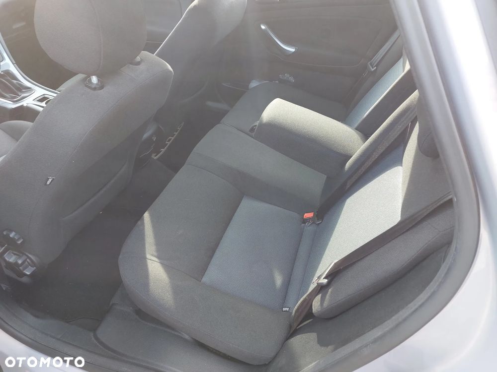 Ford Mondeo - 15