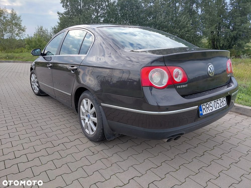 Volkswagen Passat 2.0 TDI DPF Comfortline - 4